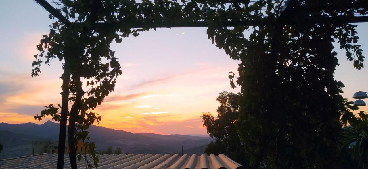 Casa Rural Camelot El Gastor Bagian luar foto